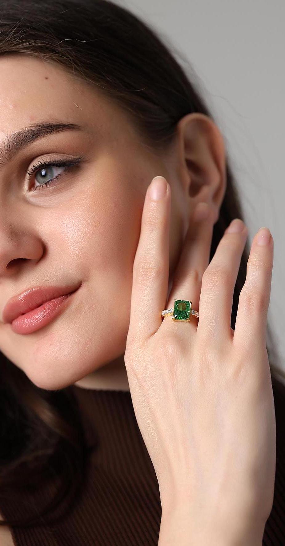 Princess Cut Emerald Ring - Sterling Silver
