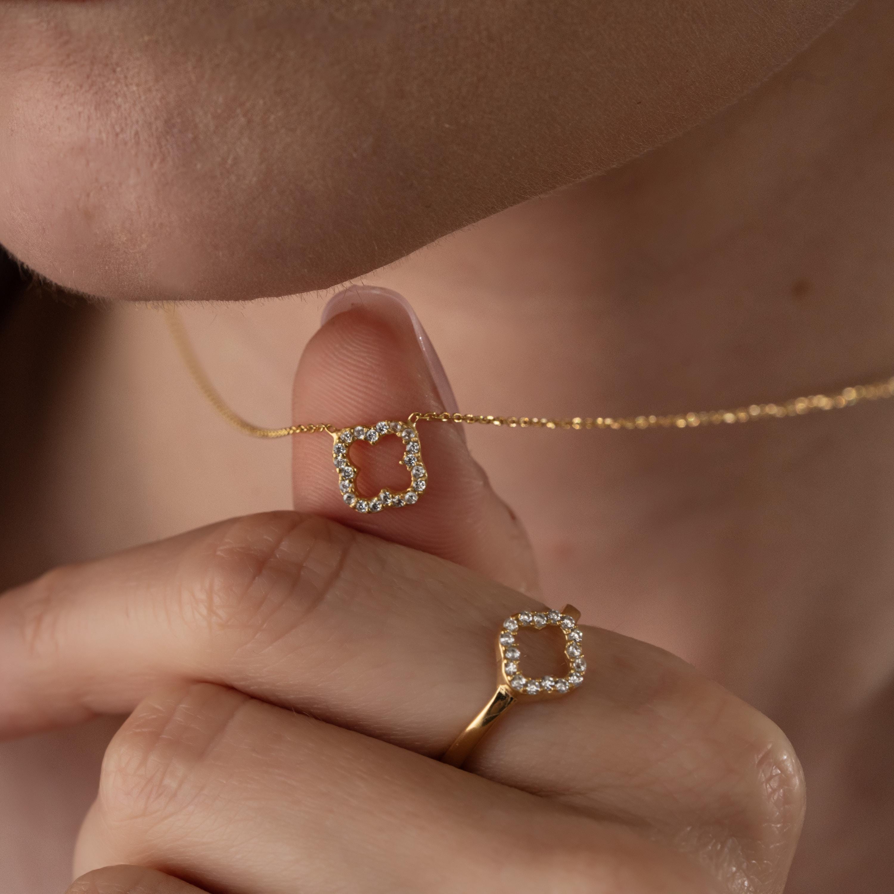 Elegant Four Leaf Clover Jewelry Set - Sterling Silver