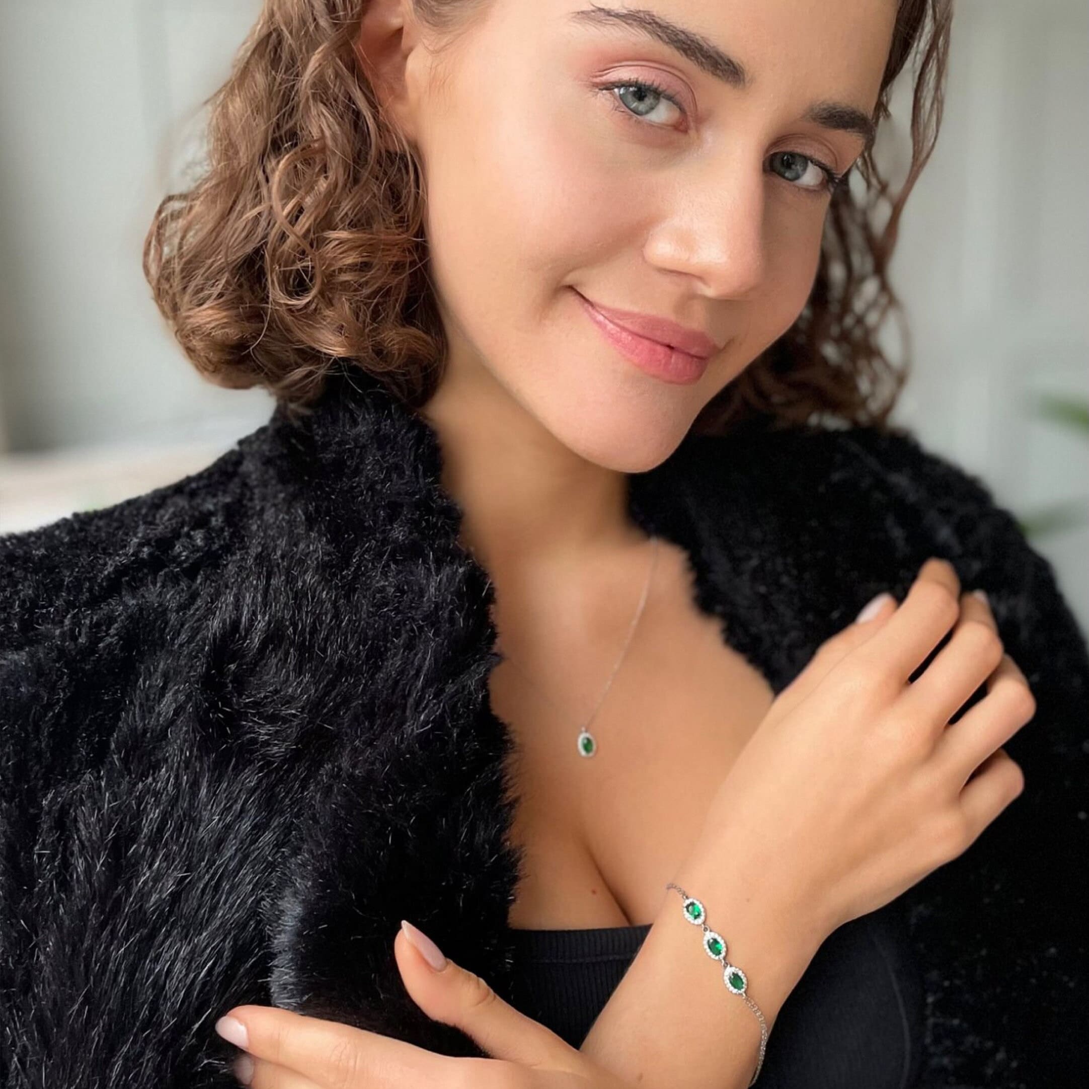 Dainty Emerald Bracelet With Zirconia Frame - Sterling Silver