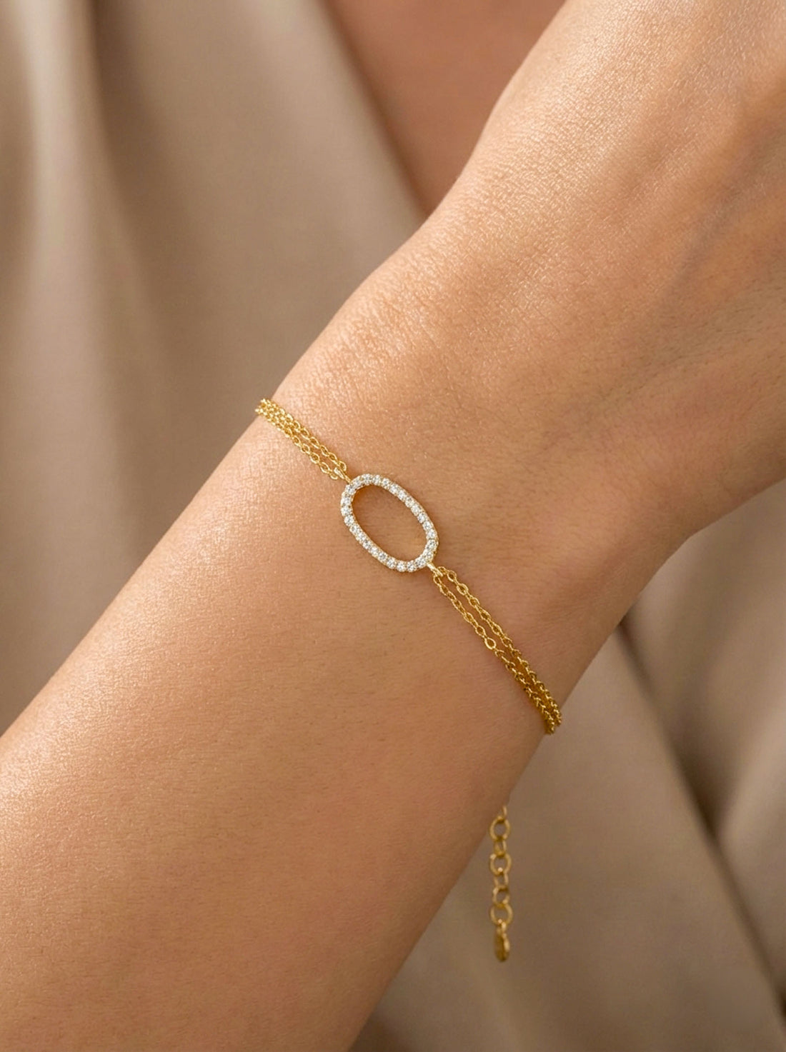 Minimal Oval Chain Bracelet
